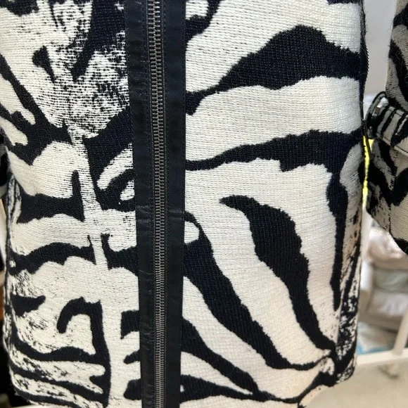 Blumarine Zebra Tiger Animal Print Wool Silk Coat Size 38 Designer Rare Evening